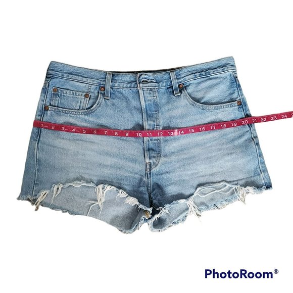 Levi's Premium Women's 501 Button Fly Cut-Off Denim Jean Short Blue Size W33 - Picture 11 of 12
